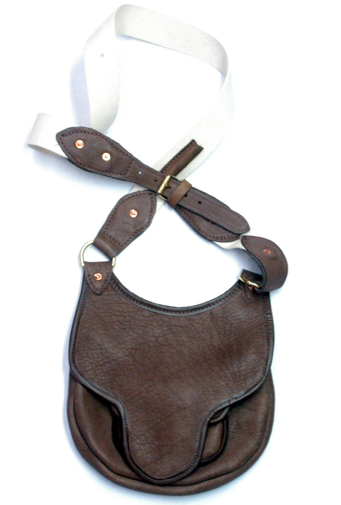 PO0200 Buffalo Woodsman Beaver Tail Possible Bag
