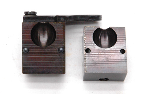 CA0902 Lyman Round Ball Mould - .715