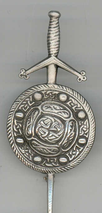 PW7408 Claymore & Targe Kilt Pin